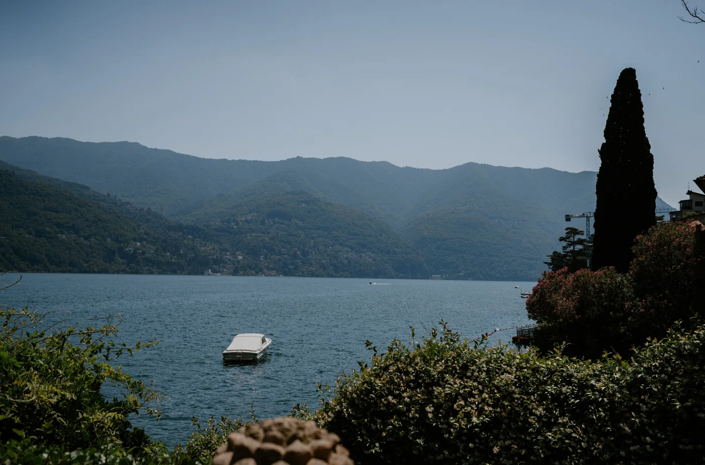 Lake and mountains at a destination wedding setting